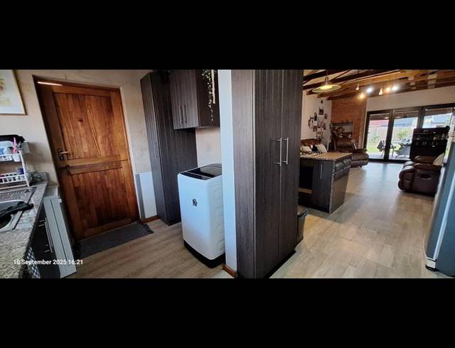 5 BEDROOM HOUSE FOR SALE IN FRAAIUITSIG